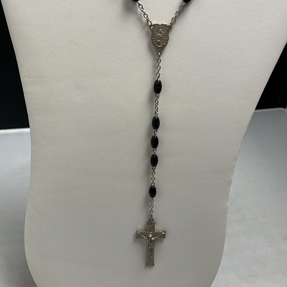 BEAUTIFUL ROSARY - Picture 3 of 5